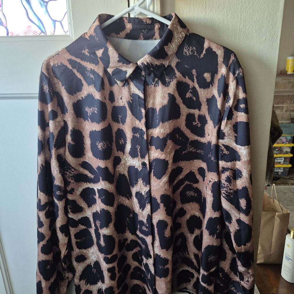Men's Black and Brown Animal Print Button-Up Shirt